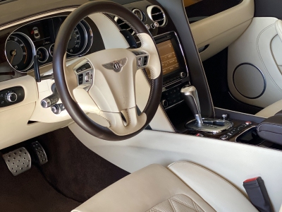 Bentley Continental GT Speed W12 Bérelhető autó autóbérlés bérlés bullrent élményvezetés