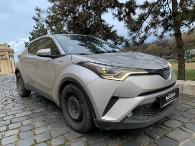 Toyota C-HR Hybrid Selection tartósbérlet bullrent