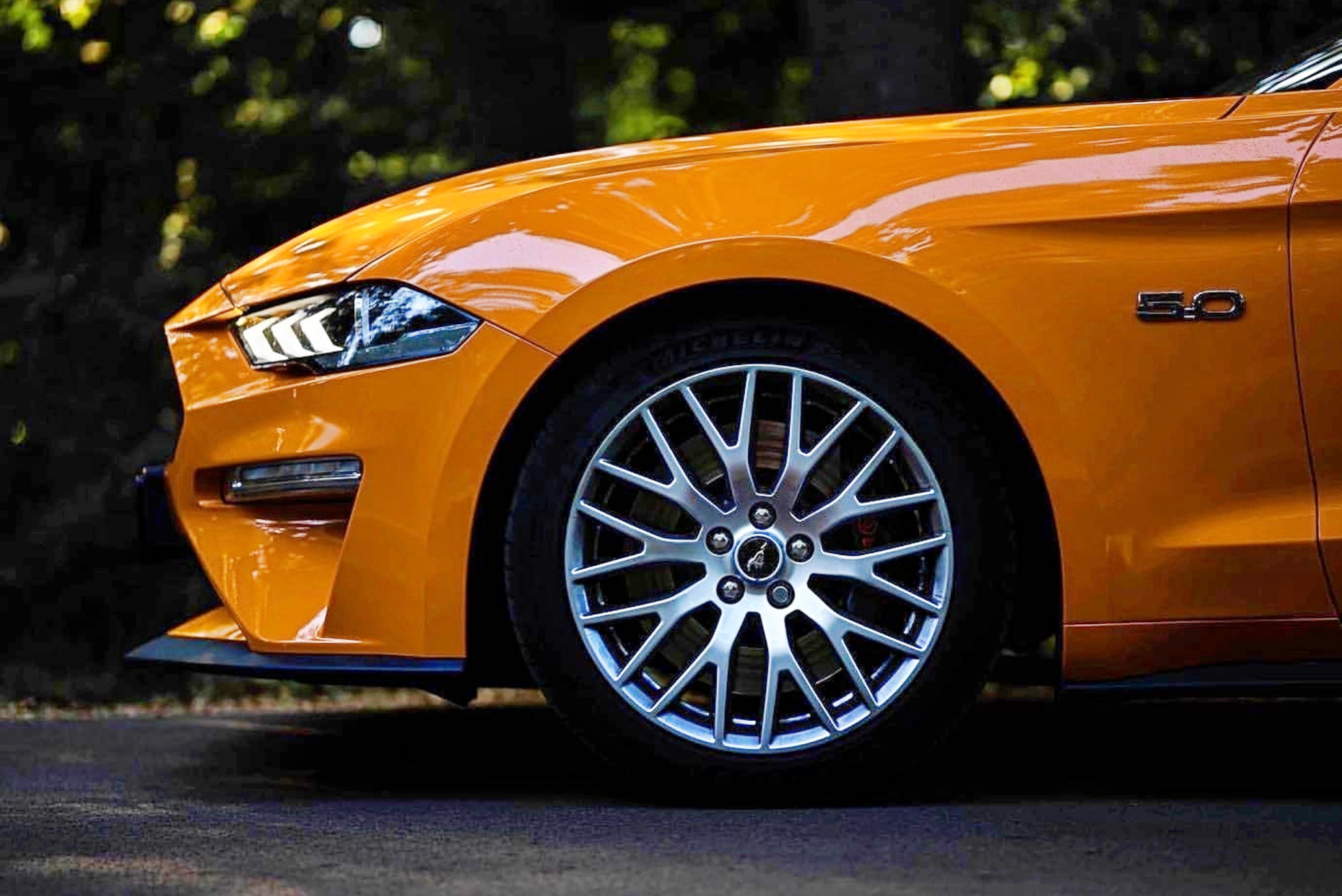 Ford Mustang Convertible Cabrio bérlés élményvezetés 