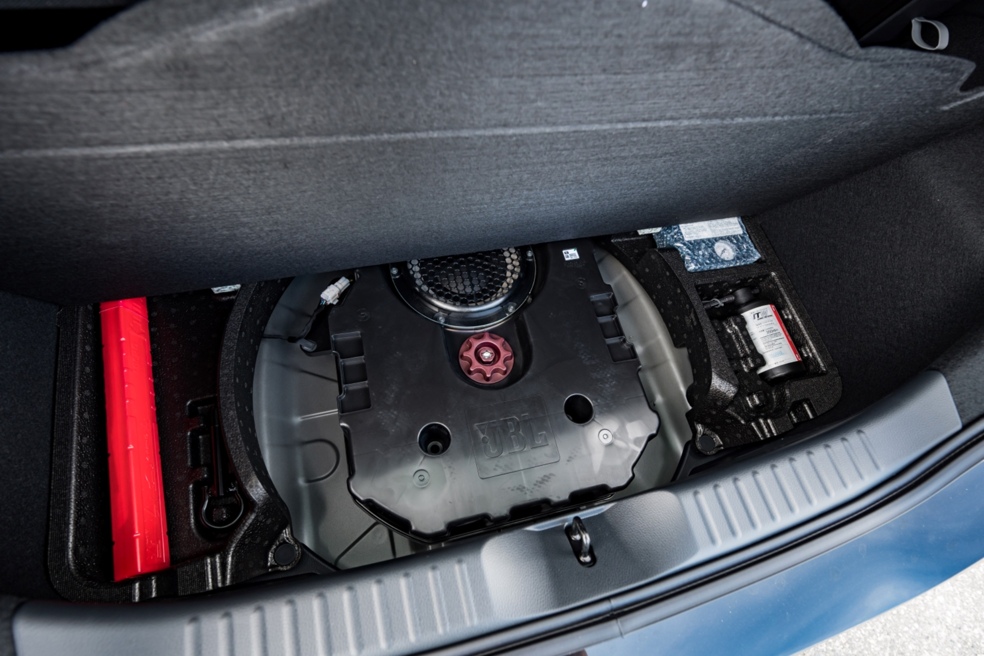 ÚJ!! Toyota Aygo X Cross Limited Targa JBL bérautó autóbérlés autókölcsönzés bullrent élményvezetés